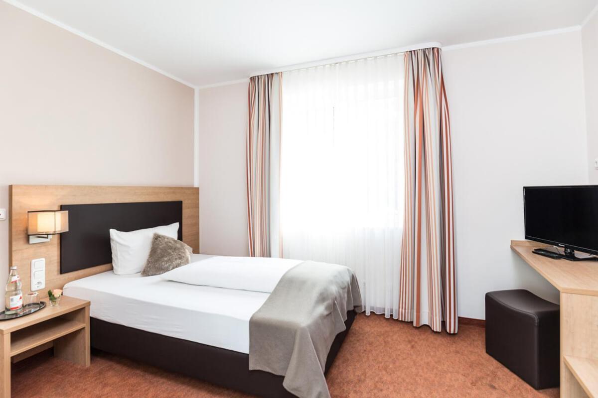 Hotel Sarah Heinsberg  Buitenkant foto